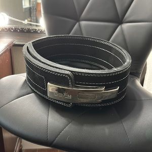 Lifting belt